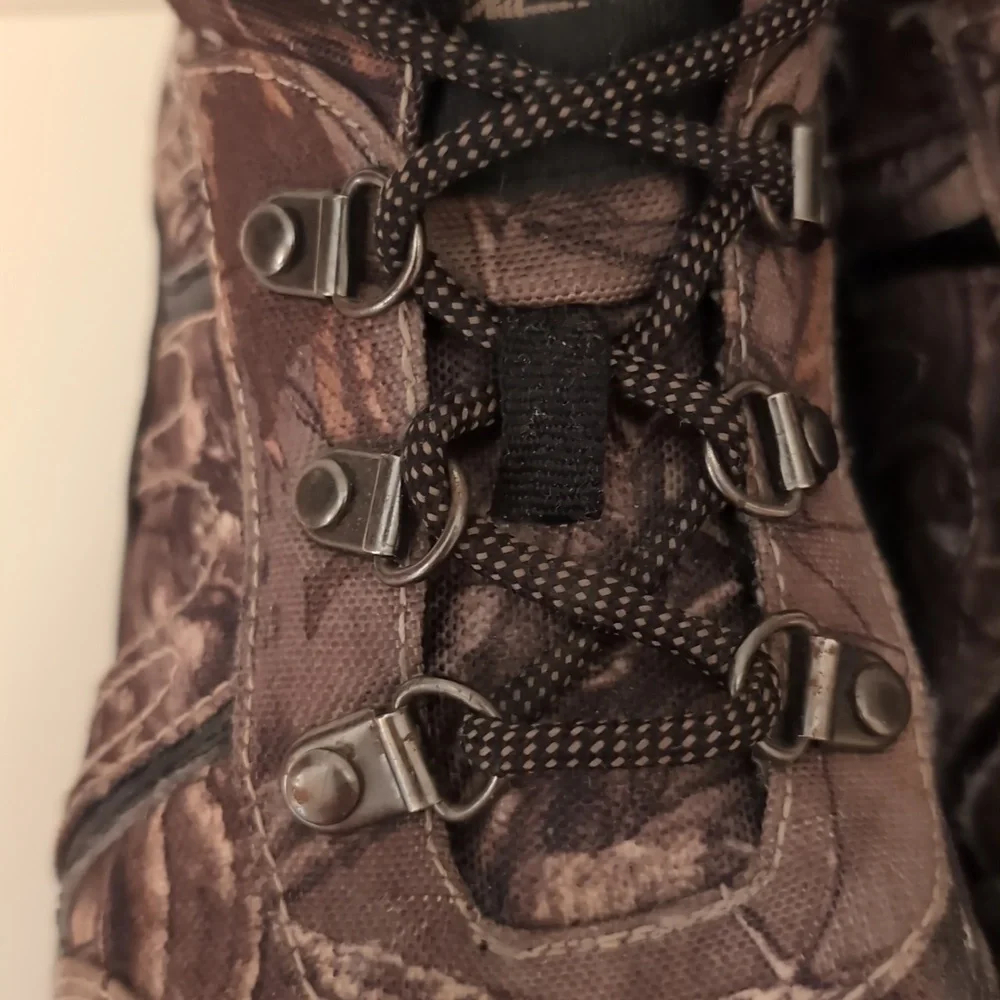 Realtree Boys Camouflage Outdoor Hiking Boots. Lace Up. Size 5